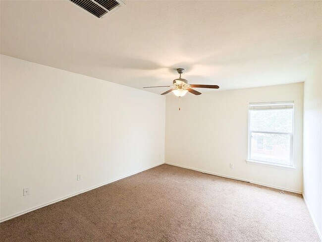 Building Photo - 6223 Summerfield Glade Ln