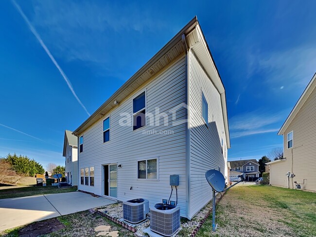 Building Photo - 12619 Cumberland Cove Dr