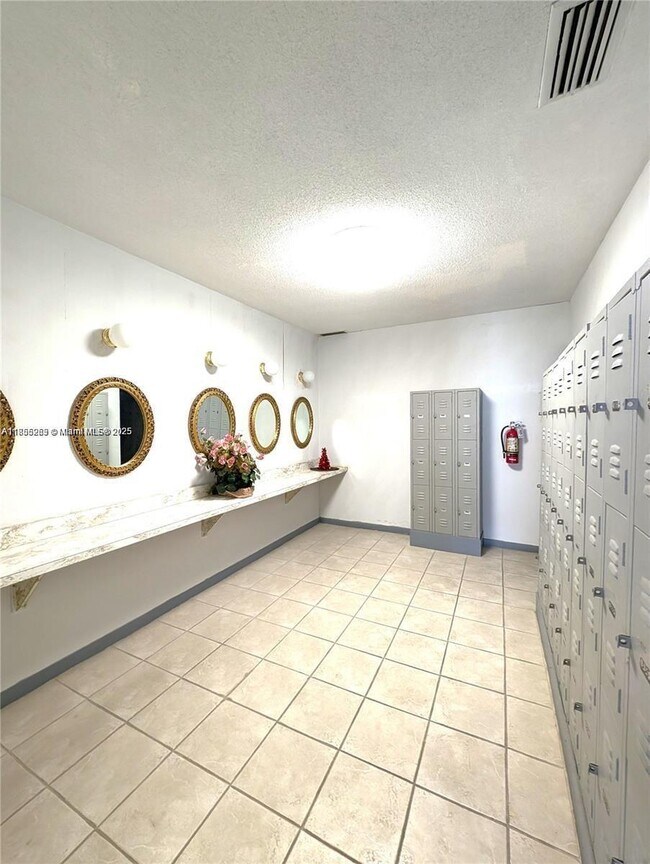 Building Photo - 1280 NW 43rd Ave