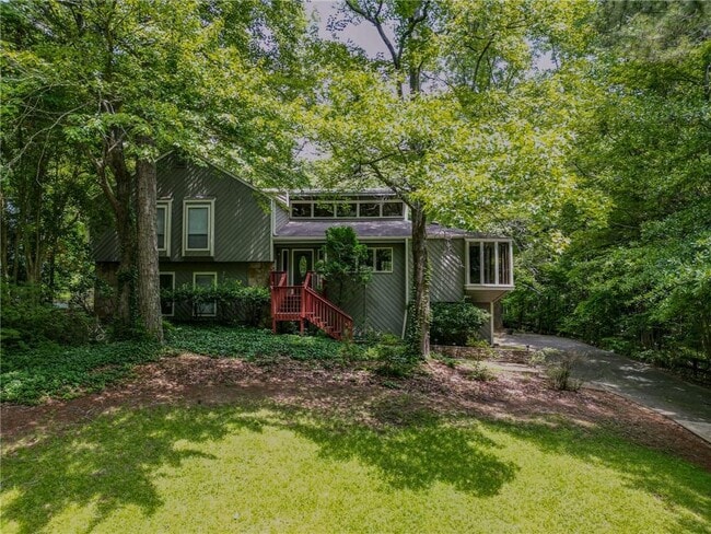 Building Photo - 3441 Rocky Springs Ct NE