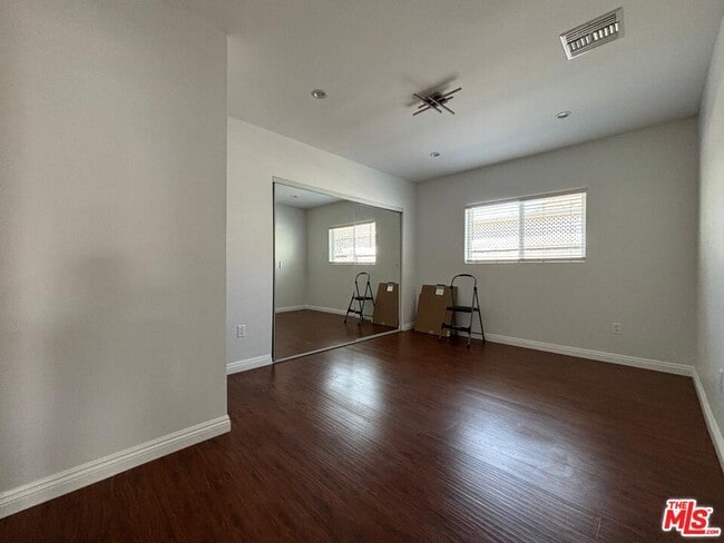 Building Photo - 6537 Teesdale Ave