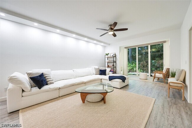 Building Photo - 859 Tanbark Dr