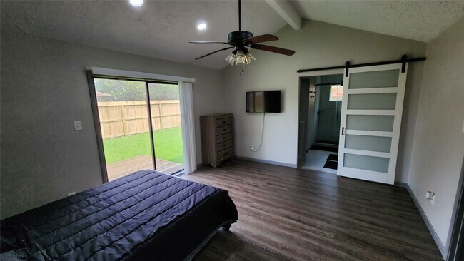 Building Photo - 9735 Stonemont Rd