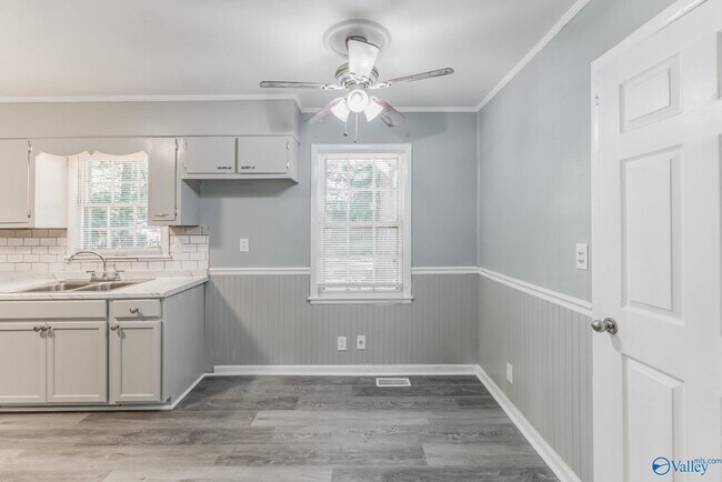 Building Photo - 4808 Bluehaven Dr NW
