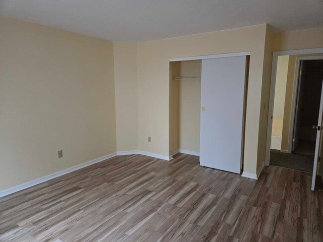 Building Photo - 6067 Abbey Church Rd