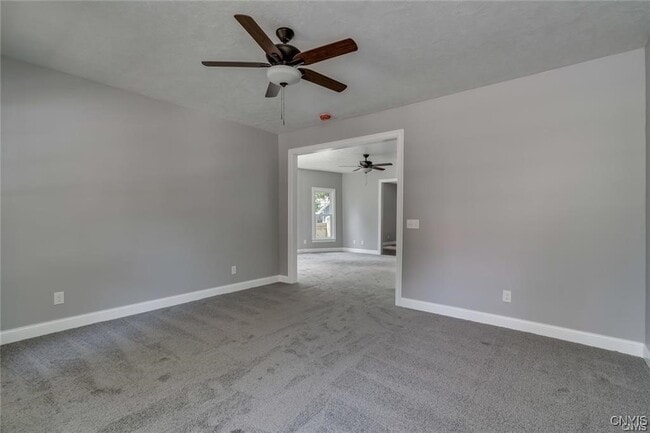 Building Photo - 137 St Mary St