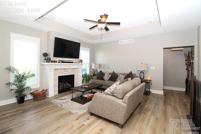 Building Photo - Over 2500 Square feet!!! 4 Bedroom, 2.5 Bath Home in Ankeny