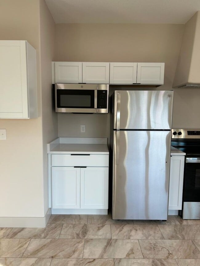 Building Photo - 940 M St SW