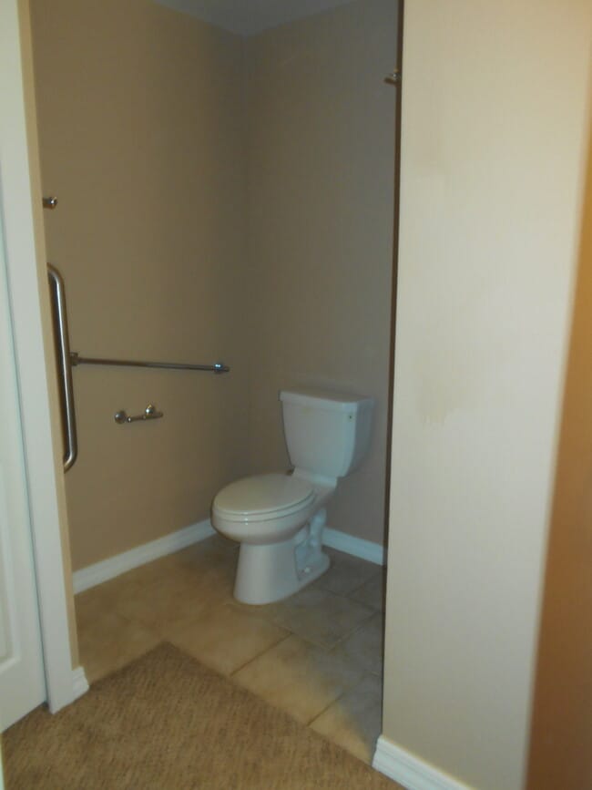 Building Photo - 3BR/2BA home.