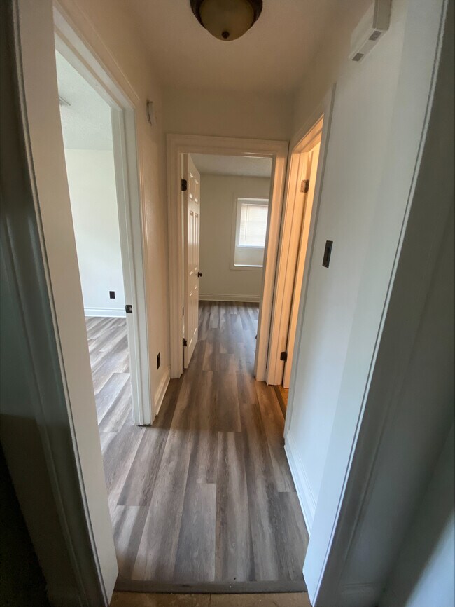 Building Photo - 702 Spring Hollow Dr