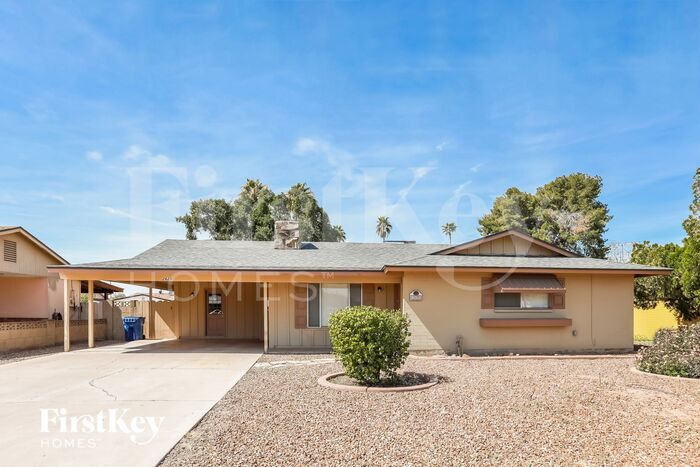 Primary Photo - 2620 S Holbrook Ln