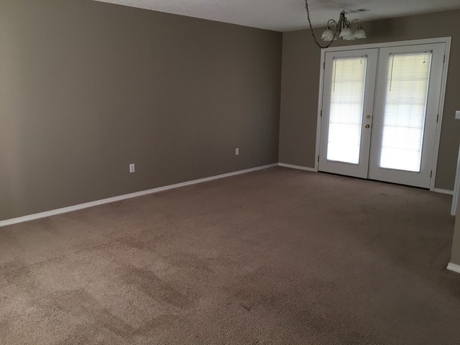 Living Room - 6670 Rose Ln