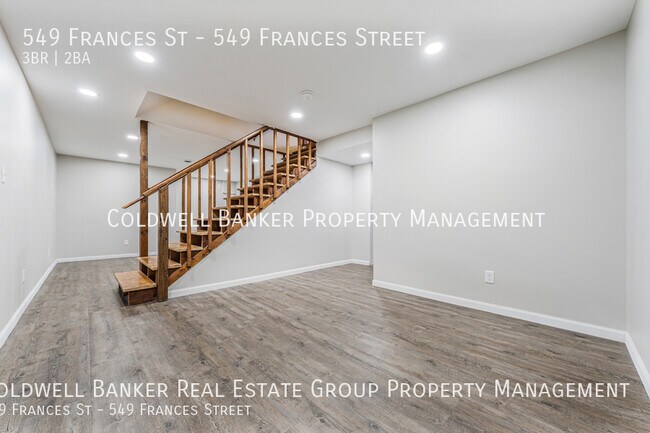 Building Photo - 549 Frances St