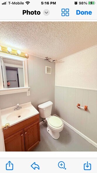 Building Photo - 26152 Eureka Dr