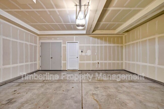 Building Photo - 7824 Woodmen Center Heights