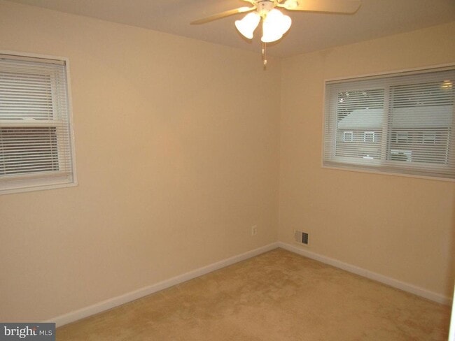 Building Photo - 121 E Glendale Ave