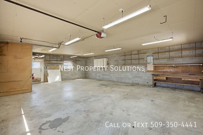 Building Photo - 171 G St SE