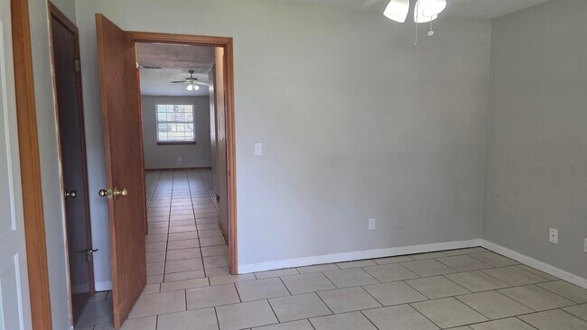 Building Photo - 1822 Jackson Bluff Rd