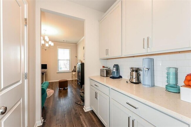 Building Photo - 4245 Grandview Pointe Wy