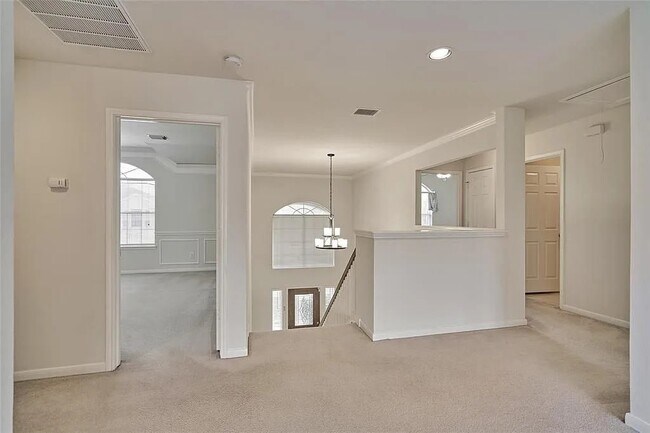 Building Photo - 511 Elm Ridge Dr