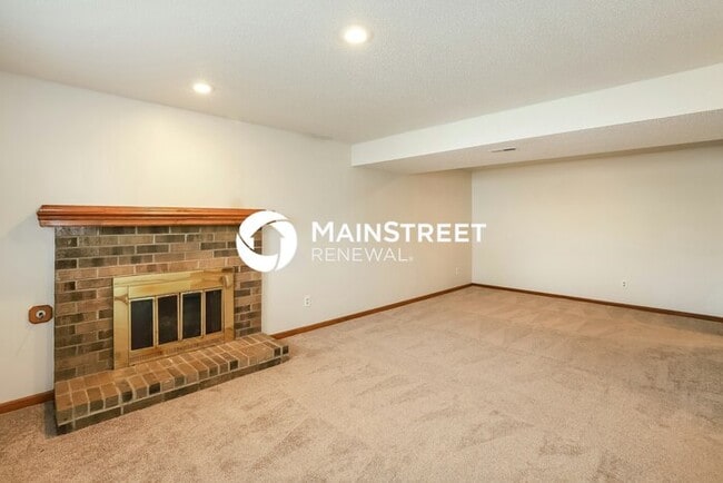 Building Photo - 3 Bedroom Pet-Friendly Home in Pleasant Valley, MO with Main Street Renewal