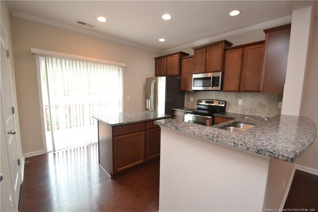 Building Photo - 327 Dove Cottage Ln
