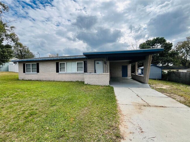 Primary Photo - 260 W Interlachen St