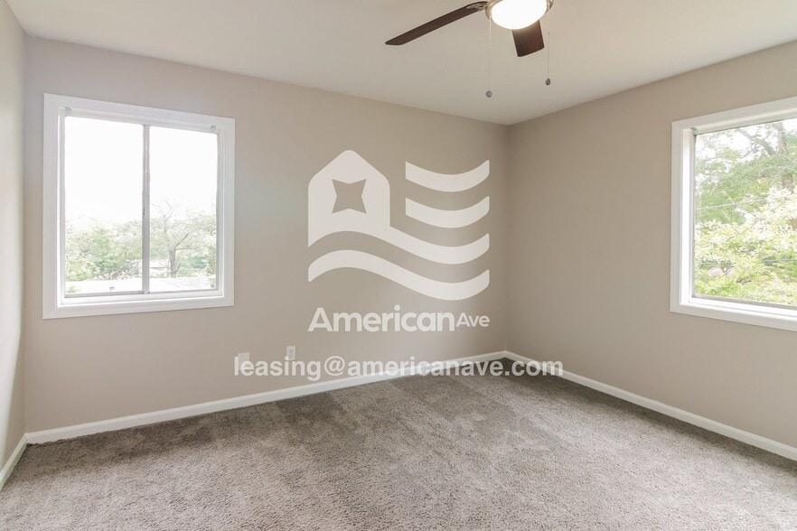 Building Photo - 453 Camden Dr