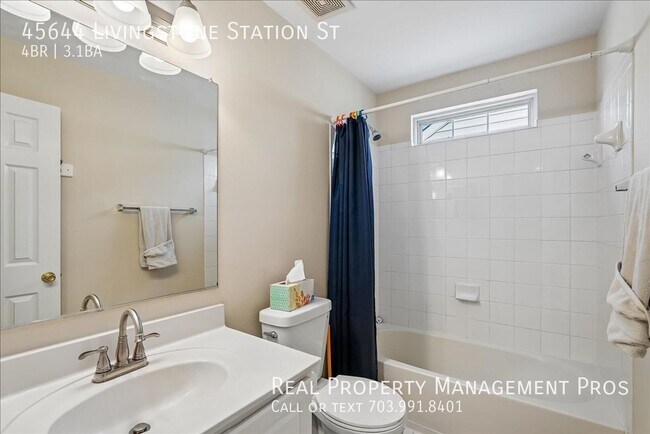 Building Photo - 45644 Livingstone Station St