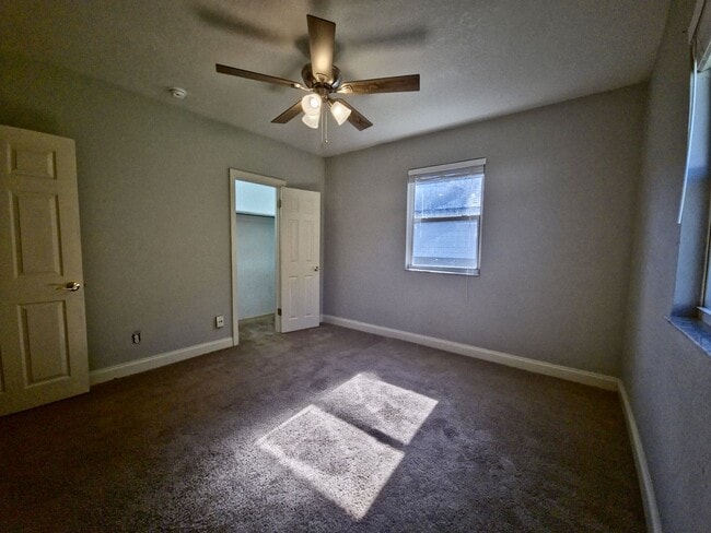 Building Photo - Glimpse Lake Minneola from the heart of do...