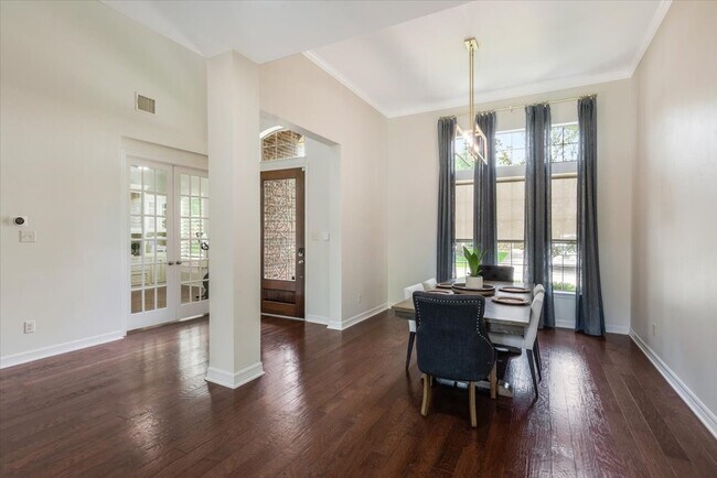 Building Photo - 18901 N Bee Cave Springs Cir