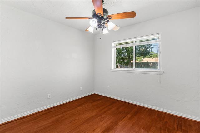 Building Photo - 1517 Williamsburg Dr