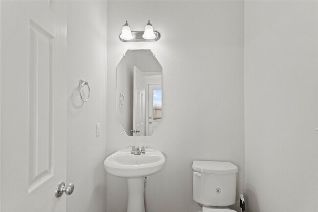 Building Photo - 21631 Rainfall Park Dr