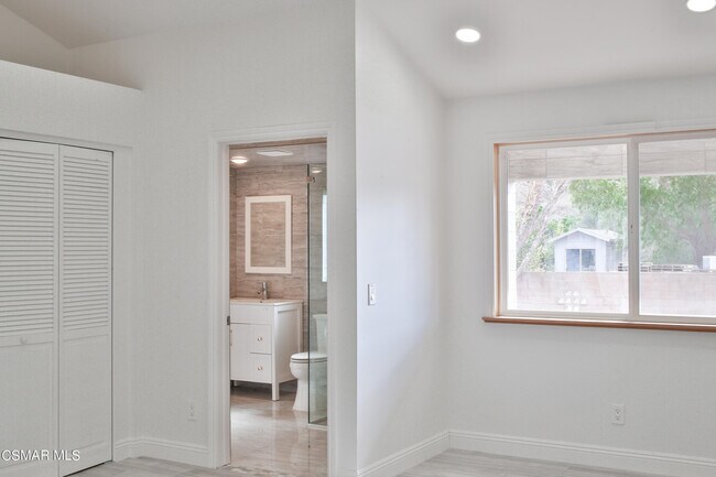 Building Photo - 3836 Dalaway Dr