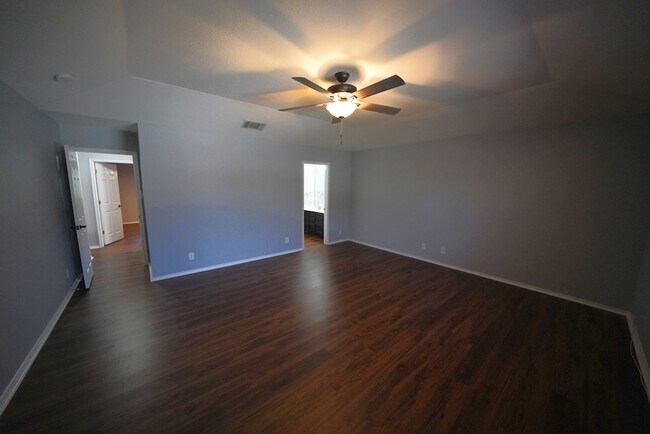 Building Photo - Lovely Cul-De-Sac Home in Schertz/Cibolo N...