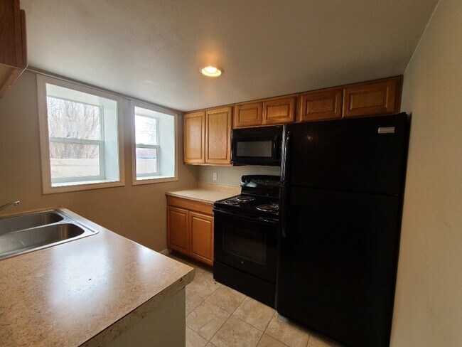 Building Photo - 1621 Dunn Ave