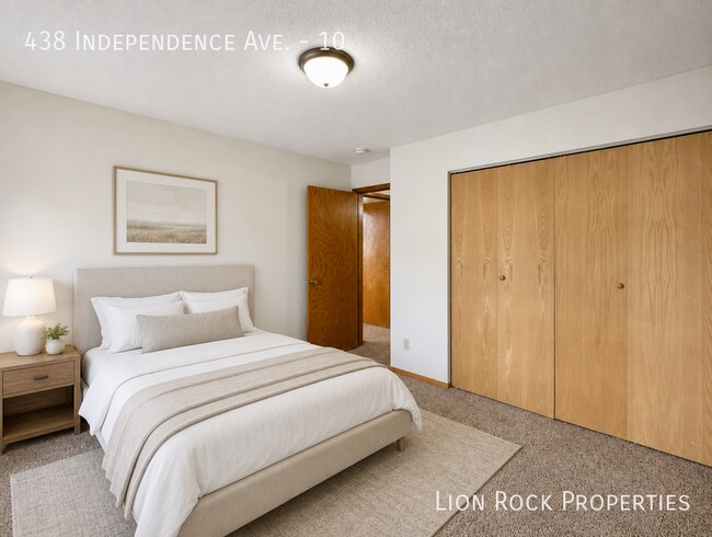 Building Photo - 438 Independence Ave N