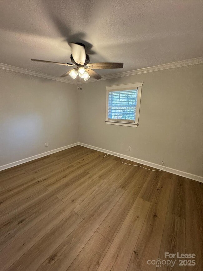 Building Photo - 824 N Flint St