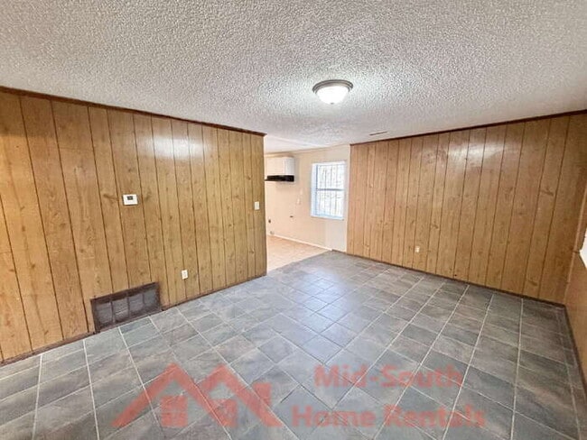 Building Photo - 3205 Madewell St