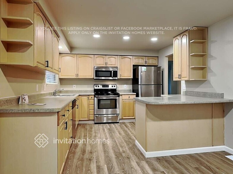 Building Photo - 34811 27th Ave SW