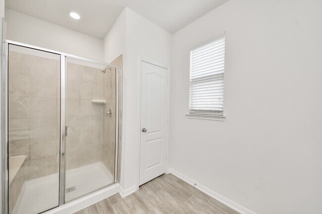 Building Photo - 1270 Glendora Dr