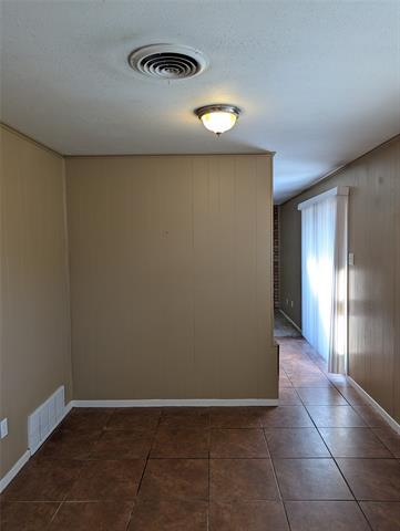 Building Photo - 6912 Chippendale Dr