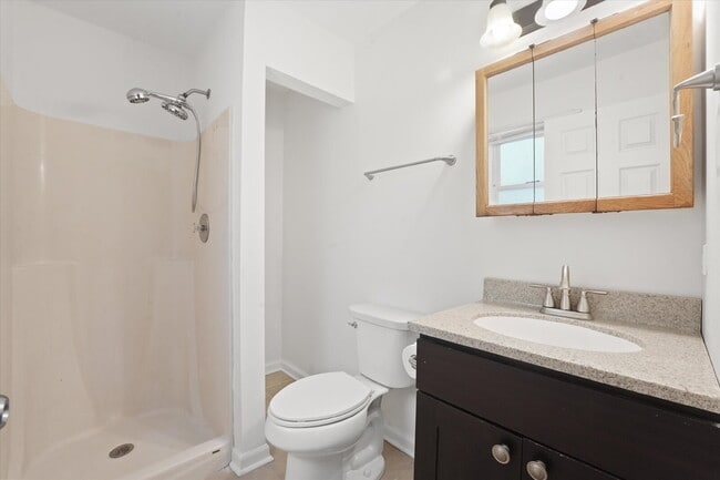 Building Photo - Updated 3-Bed/2-Bath Home with A Deck, Gar...