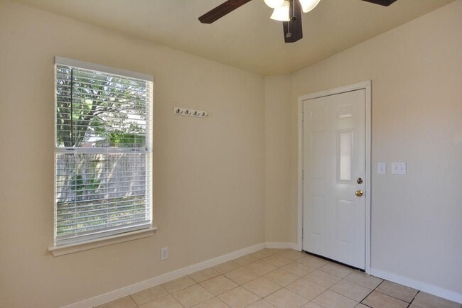Building Photo - 13552 Anarosa Loop