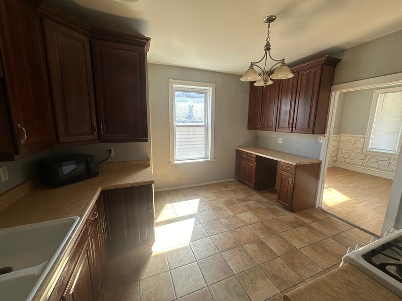 Building Photo - 3737 French Ave