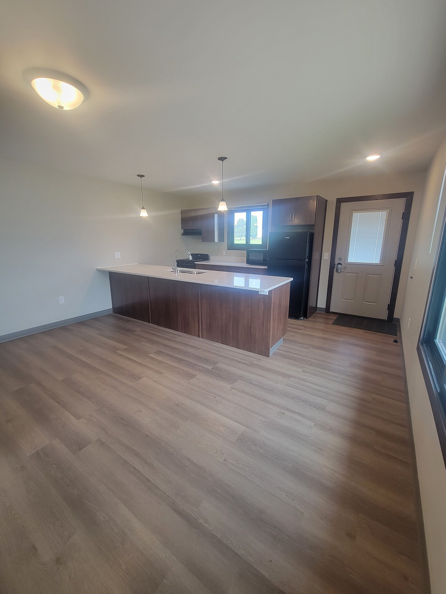 Building Photo - 145 Hope Village Way