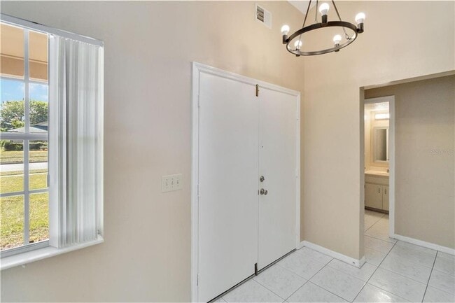 Building Photo - 1575 Lawndale Cir