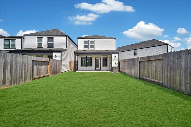 Building Photo - 12310 Greenwood Gate Dr