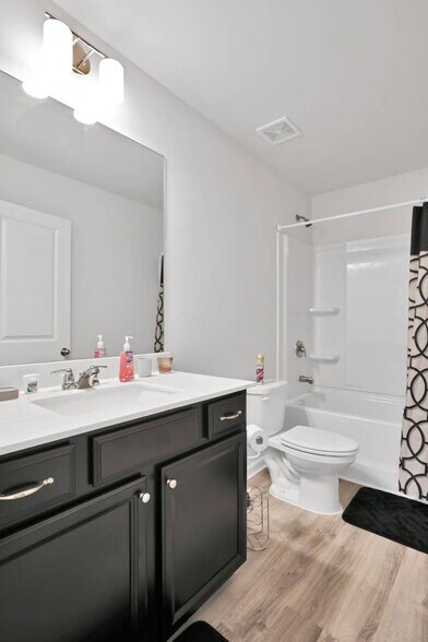 Building Photo - 5512 Cascade Run