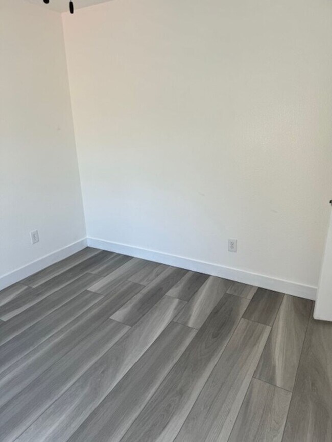 Building Photo - Henderson 3 Bedroom in Gated Community!